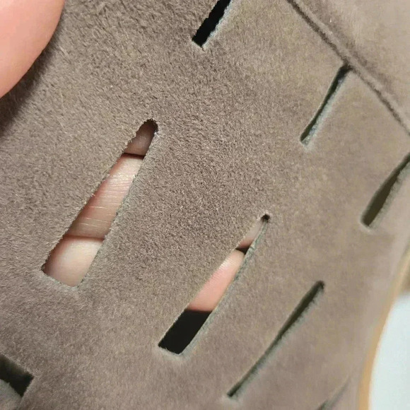 Vince Camuto Tressa Leather Lace up Heels Sandals Taupe Grey Like new! Sz 9M - Picture 5 of 14